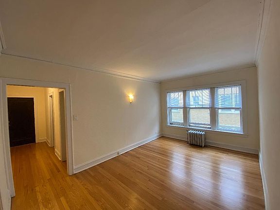 3rd image of 4533 N Paulina St #1B