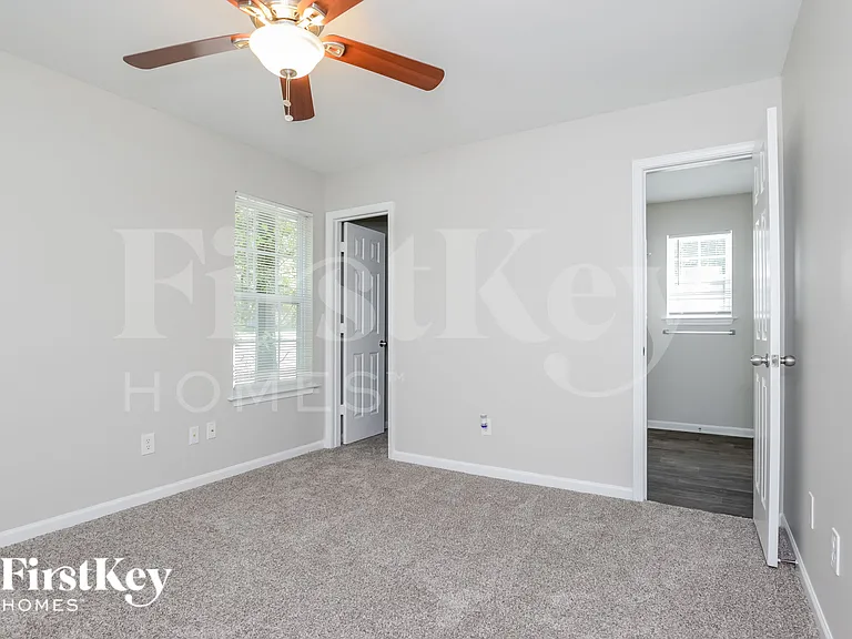8723 Sharonbrook Dr — Photo 10