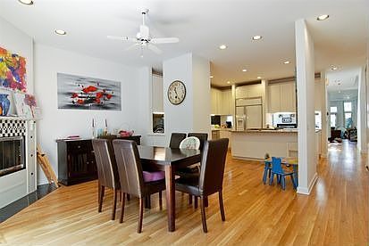 4th image of 2121 N Lakewood Ave