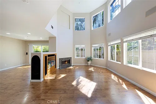 907 Somerville Photo 1