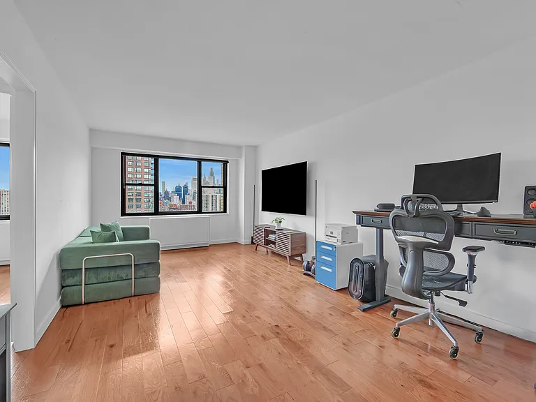345 E 80th St #31H — Photo 7