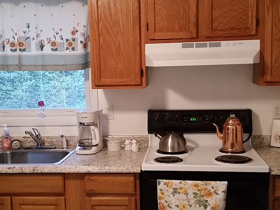 Kitchen  (new counter top )