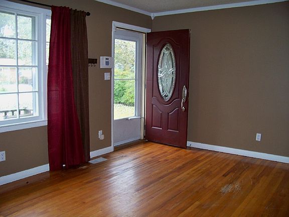 2nd image of 213 Pine Dale Rd