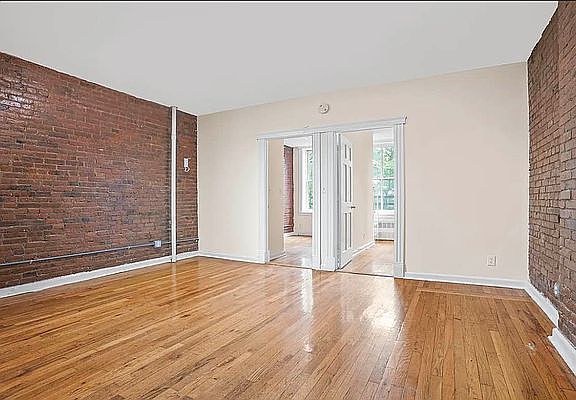 4th image of 121 Bank St #5J