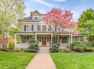 4 Lakeview Rd, Winchester, MA 01890