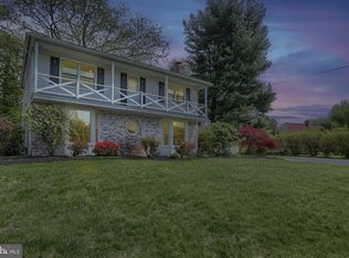 417 Country Club Rd, Camp Hill, PA 17011