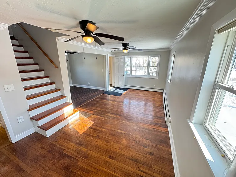1547 Liberty St — Photo 1