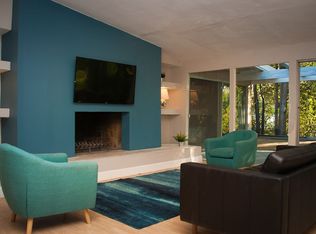 4853 Rosa Rd, Woodland Hills, CA 91364