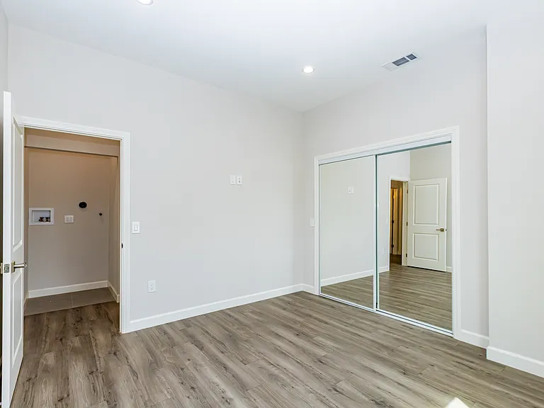 7909 Aura Ave — Photo 17