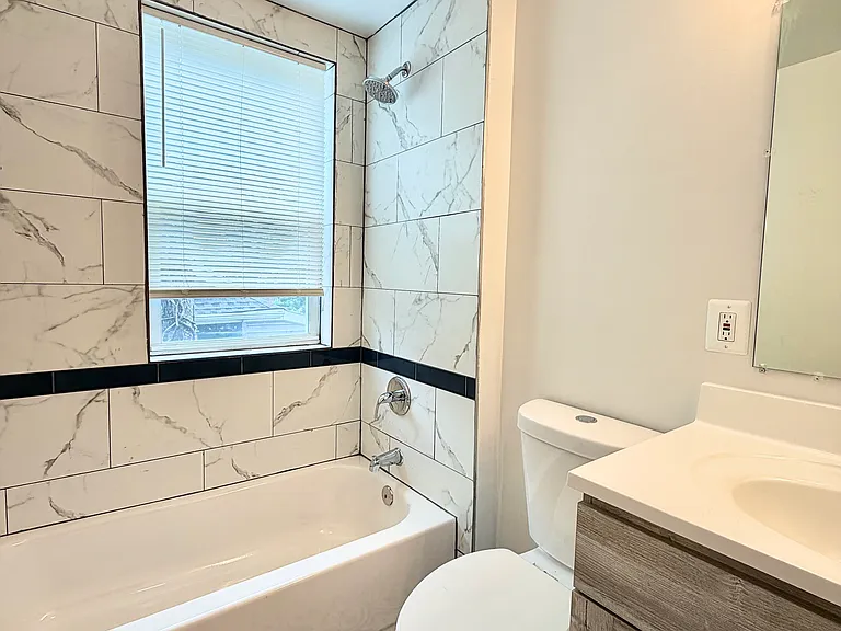 3304 N Hilton St #E — Photo 12
