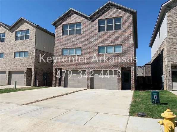 SW Livingston Sq Duplex, 2703 Livingston Sq #2, Bentonville, AR 72713