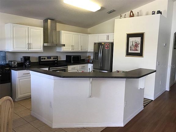 3rd image of 4659 Cumbrian Lakes Dr