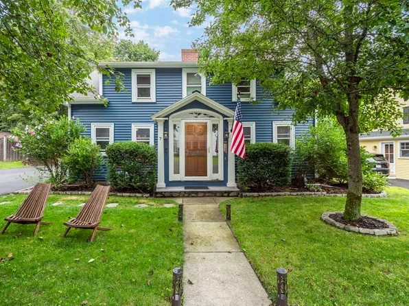 7 Canterbury St, Andover, MA 01810
