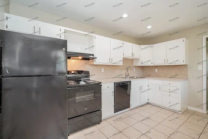 3871 Laguna Dr — Photo 6