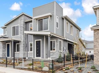 4588 S Versailles St #B, Aurora, CO 80015