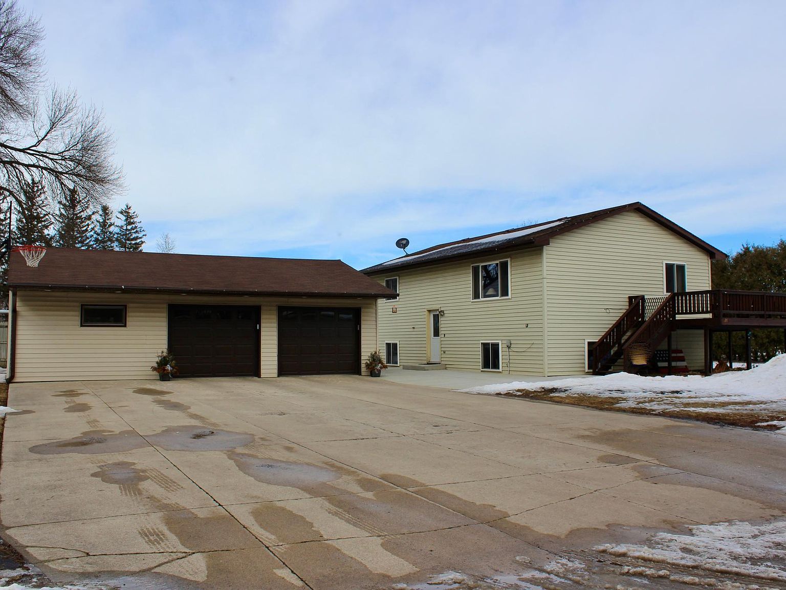 126 4th St NE, Blooming Prairie, MN 55917 Zillow