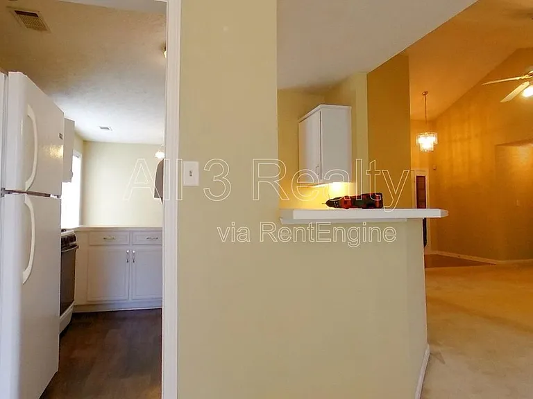 133 Harbour Lake Dr — Photo 5