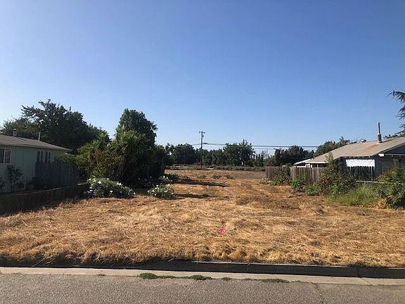 2nd image of 2221 Vine Ave