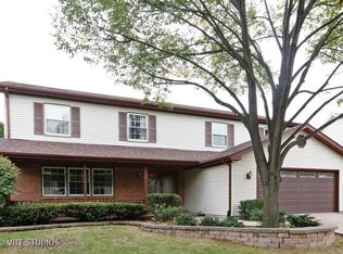 1107 Williamsburg St, Westmont, IL