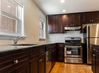 424 8th St, Union City, NJ 07087