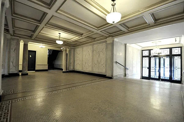 Rented by Bohemia Realty Group | media 6