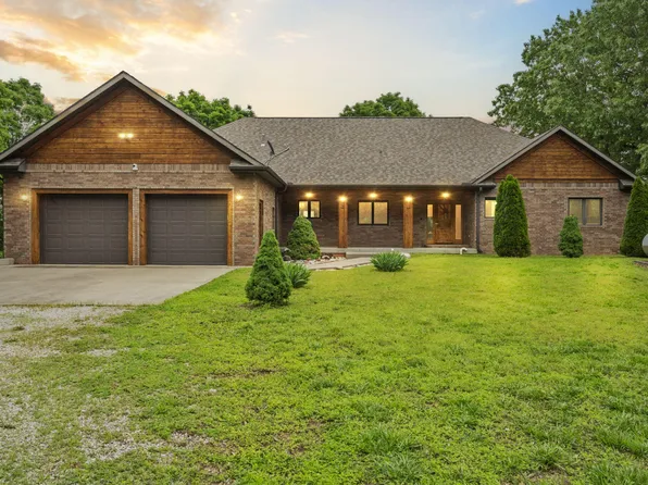 2130 Carlton Road, Hollister, MO 65672