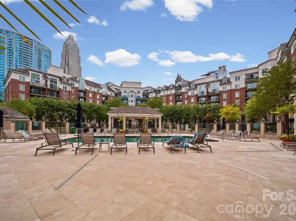 300 W 5th St, Charlotte, NC 28202