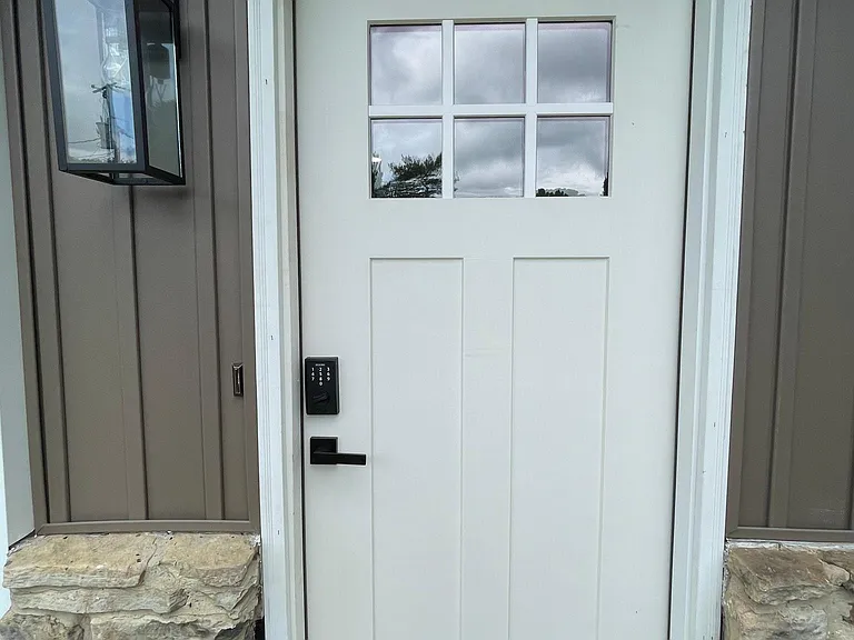1054 Dalton Ln — Photo 1