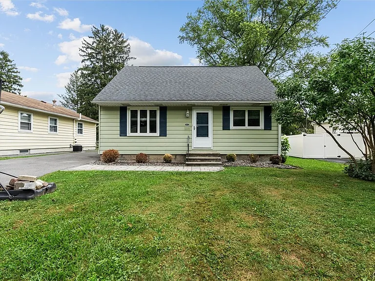 211 Windemere Rd — Photo 29