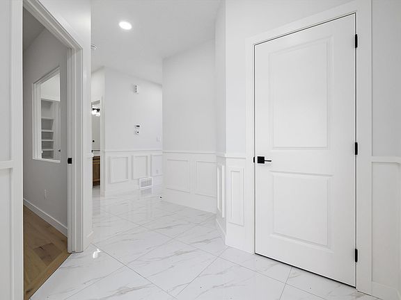 2nd image of 230 Edgemont Rd NW