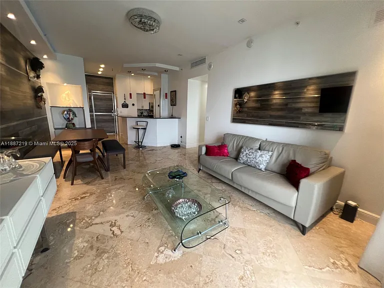 6917 Collins Ave — Photo 10