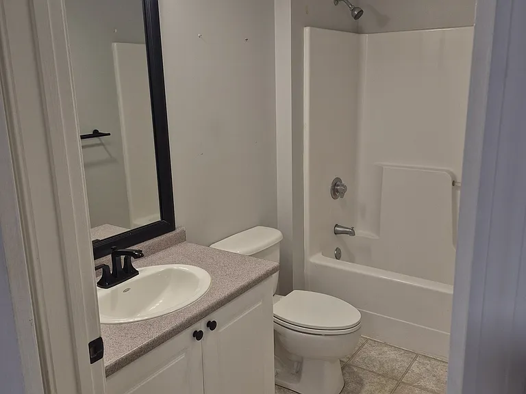 4 Crestview Cir #97 — Photo 7