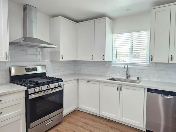 PLACE 809 Capehart, 809 Capehart Ct APT 2, Ridgecrest, CA 93555
