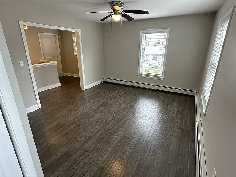 20-22 Lafayette Rd #2 — Photo 3