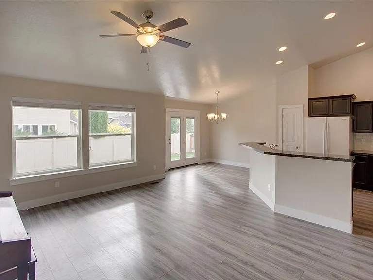3694 S Veneto Ave — Photo 7
