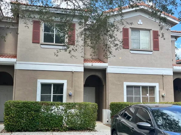 4414 WOODLAND Circle, Tamarac, FL 33319