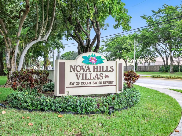 7509 SW 26th Ct 5, Davie, FL 33314