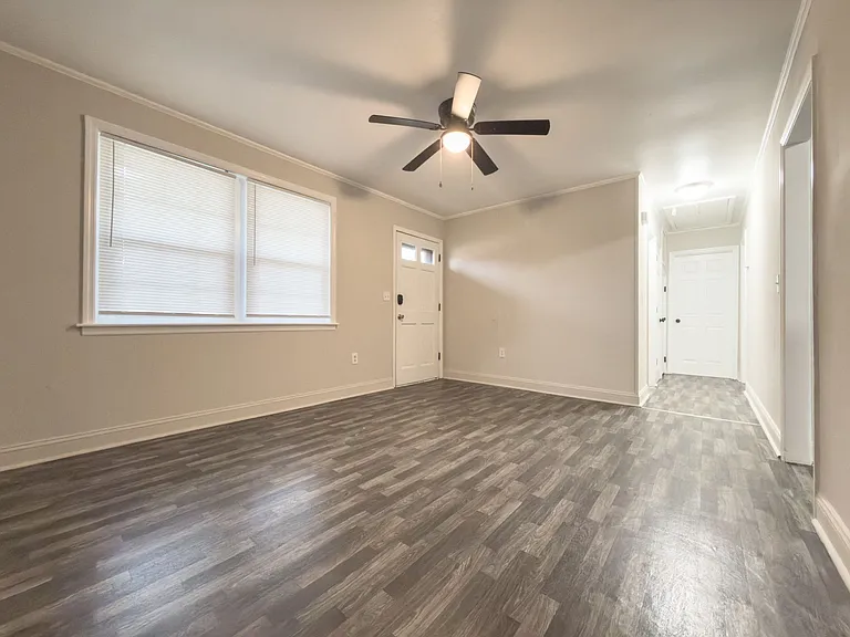 1533 N Avalon Cir — Photo 13