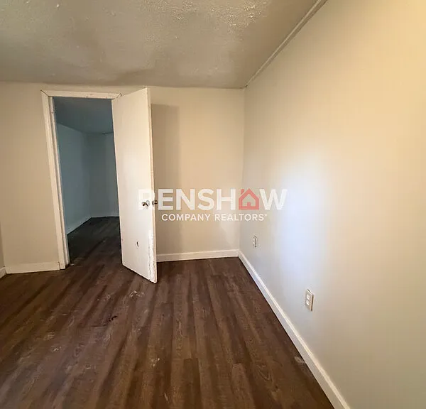 450 Bedwell St — Photo 23