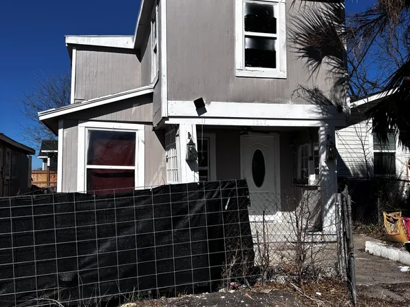 1617 Santiago, San Antonio, TX 78207