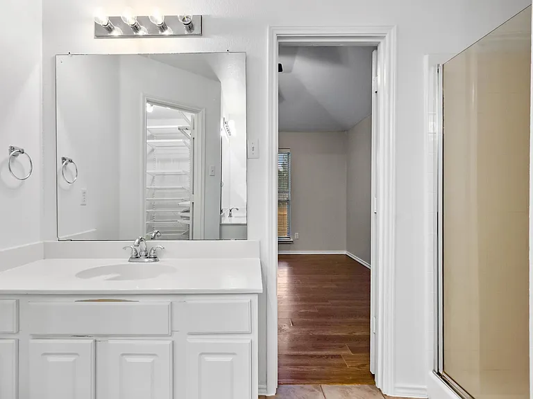 614 Douglas Dr — Photo 19