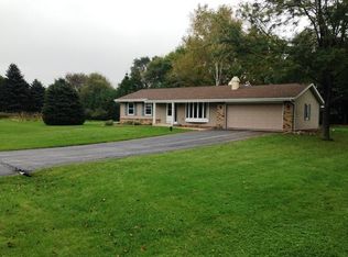 895 Spring Brook Ln, Whitewater, WI 53190