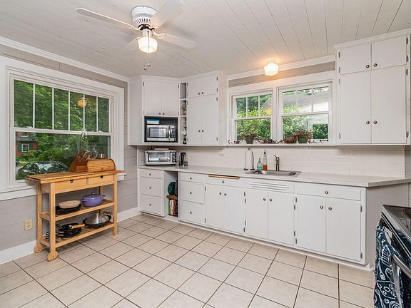 5th image of 1511 Burnett Ave