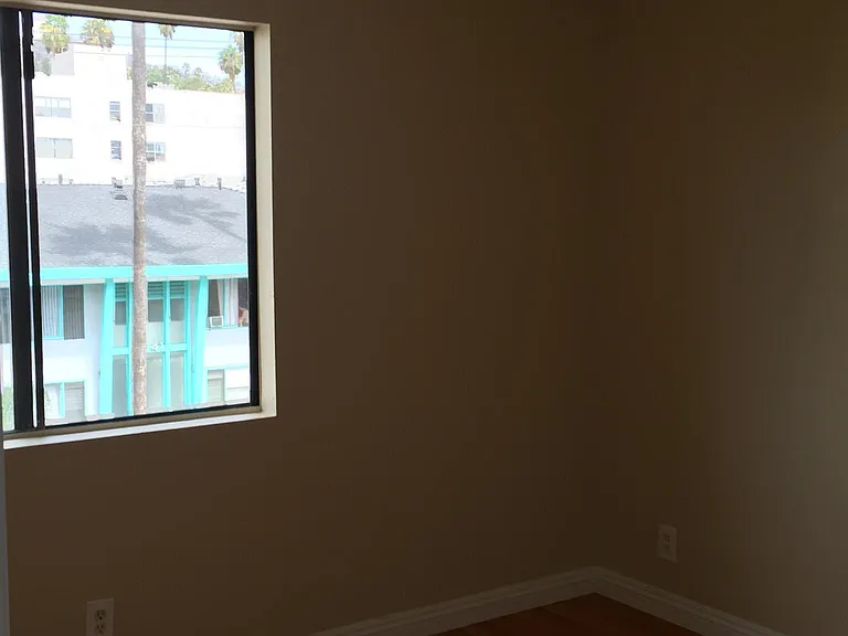 5346 Loma Linda Ave #301 — Photo 5