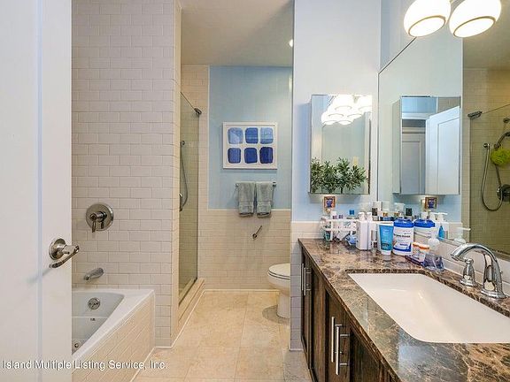 2nd image of 90 Bay Landing St #6I
