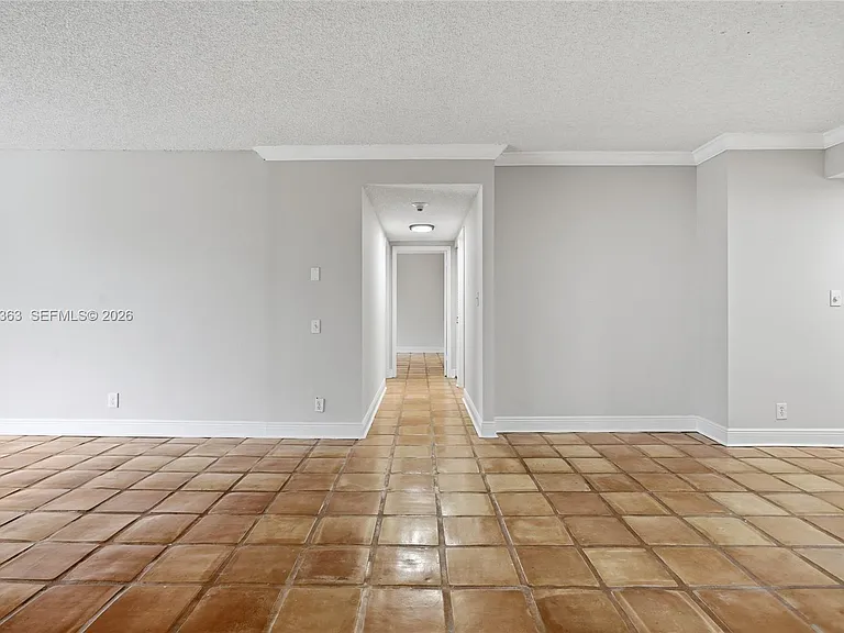 2500 Parkview Dr #415 — Photo 7