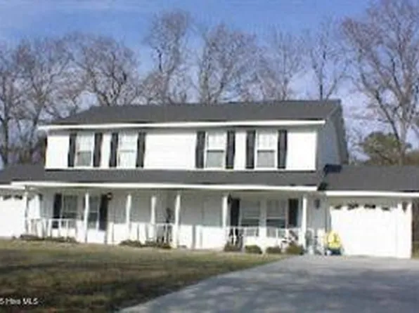 123 Cheers Street # A And # B, Shallotte, NC 28470