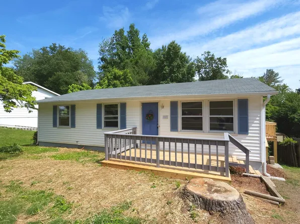 209 Barnsdale Rd, Charlottesville, VA 22911