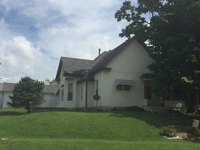 1st image of 510 Main St