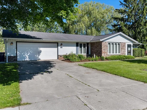 1121 Crestview DRIVE, Port Washington, WI 53074